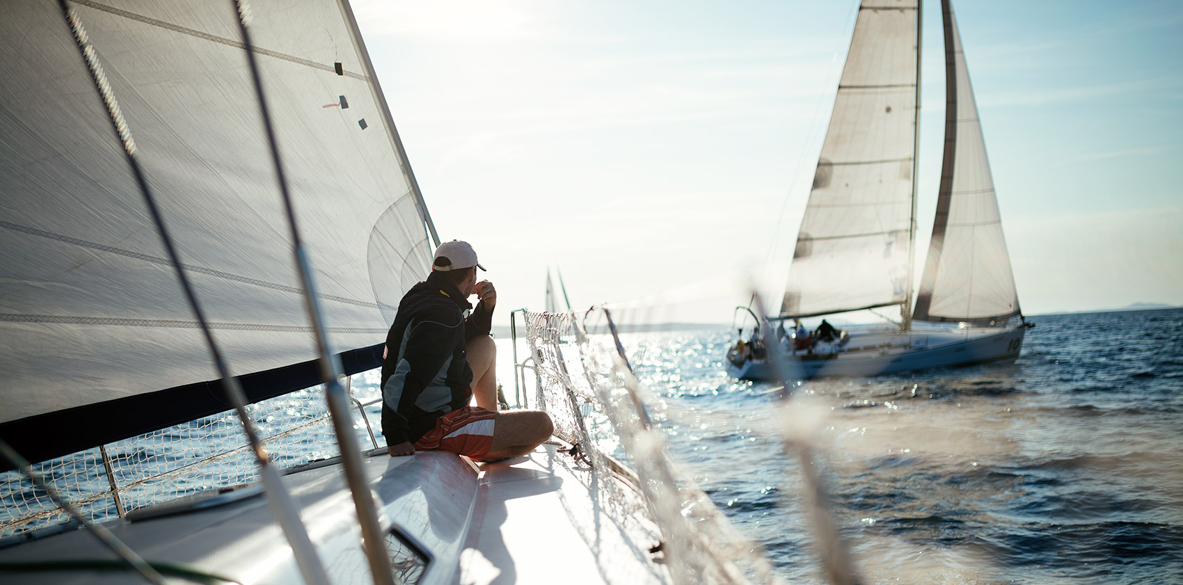 Яхт-клубы PROyachting и Royal Yacht Club в акватории Речного вокзала Левобережного района Москвы